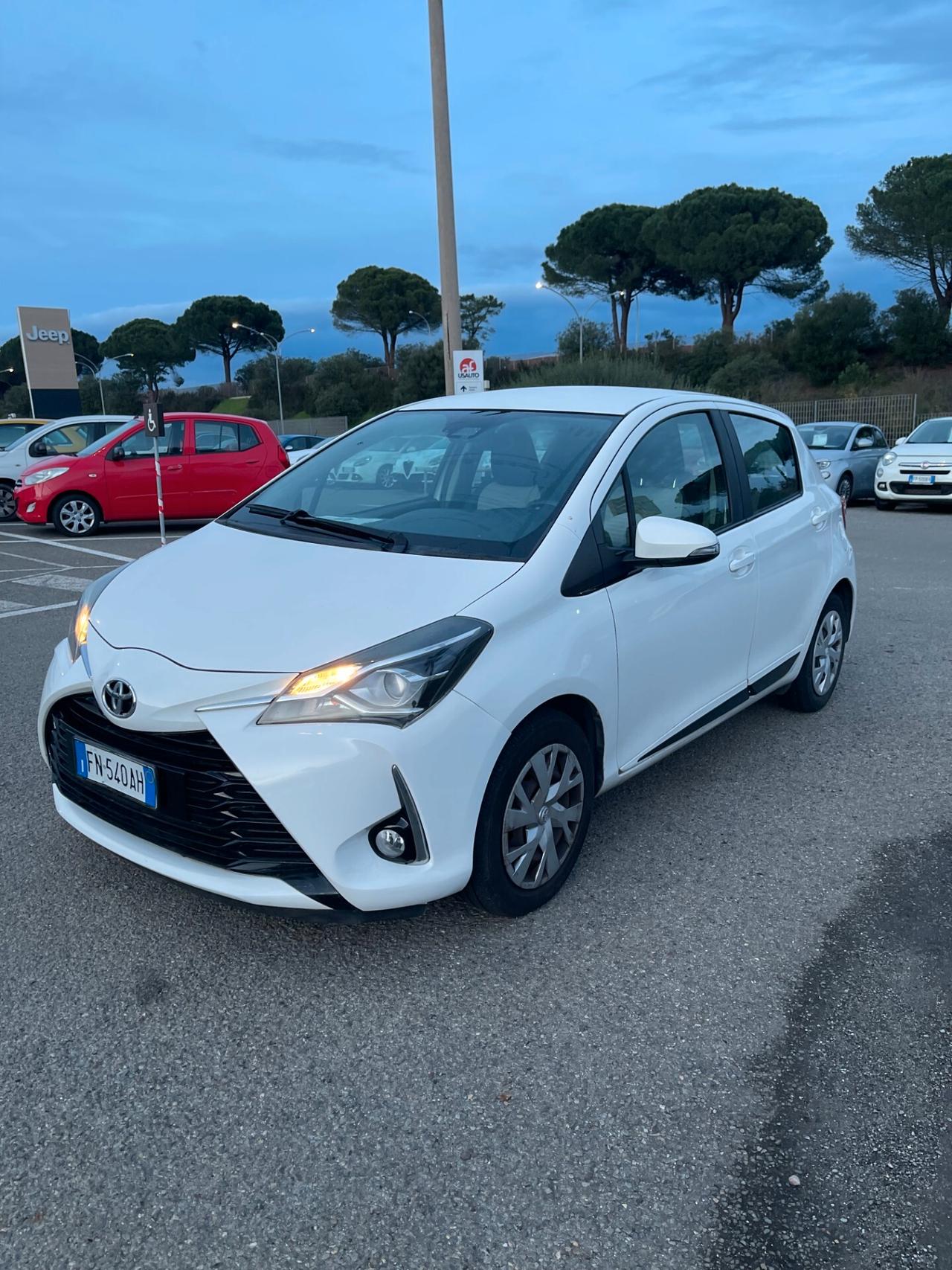 Toyota Yaris 1.0 5 porte Active