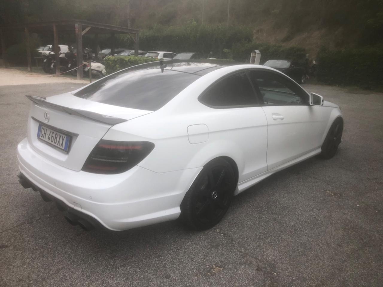 Mercedes-benz C 200 220 CDI BlueEFFICIENCY Coupé Avantgarde