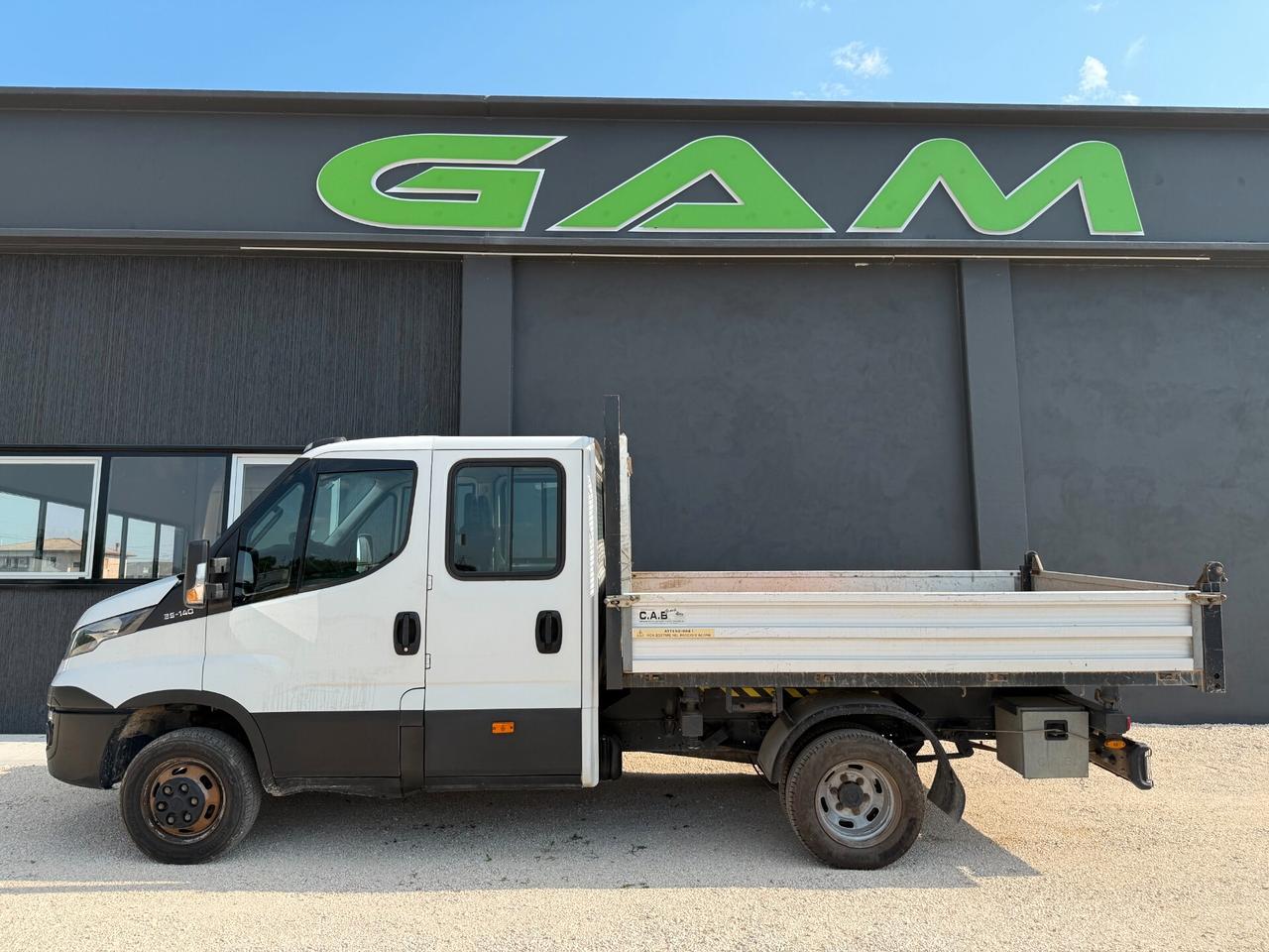 Iveco Daily 35C14 Cassone ribaltabile trilaterale Euro6b ABS