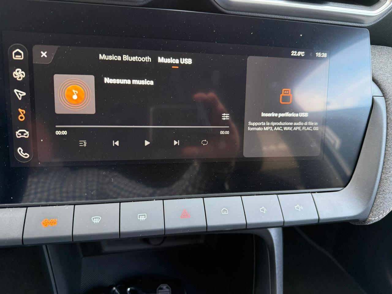 MG ZS 1,5 BZ 115 CV LUXURY MAN MY24 5P