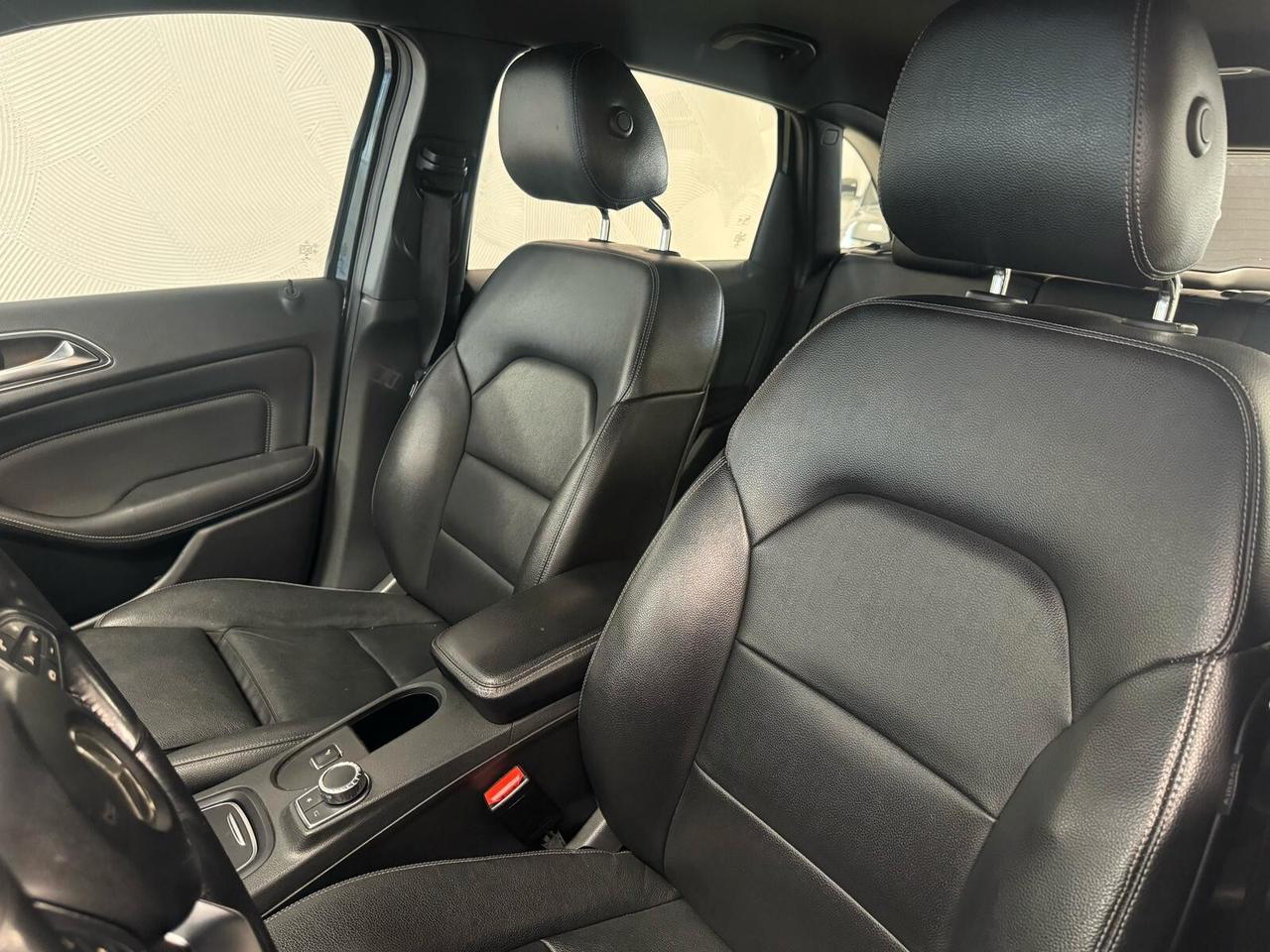 Mercedes-benz B 180 B 180 d Automatic Premium