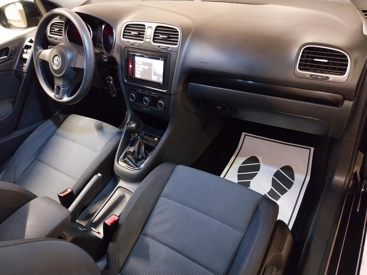 Volkswagen Golf Business 1.6 TDI 5p. Highline - ok neopatentati