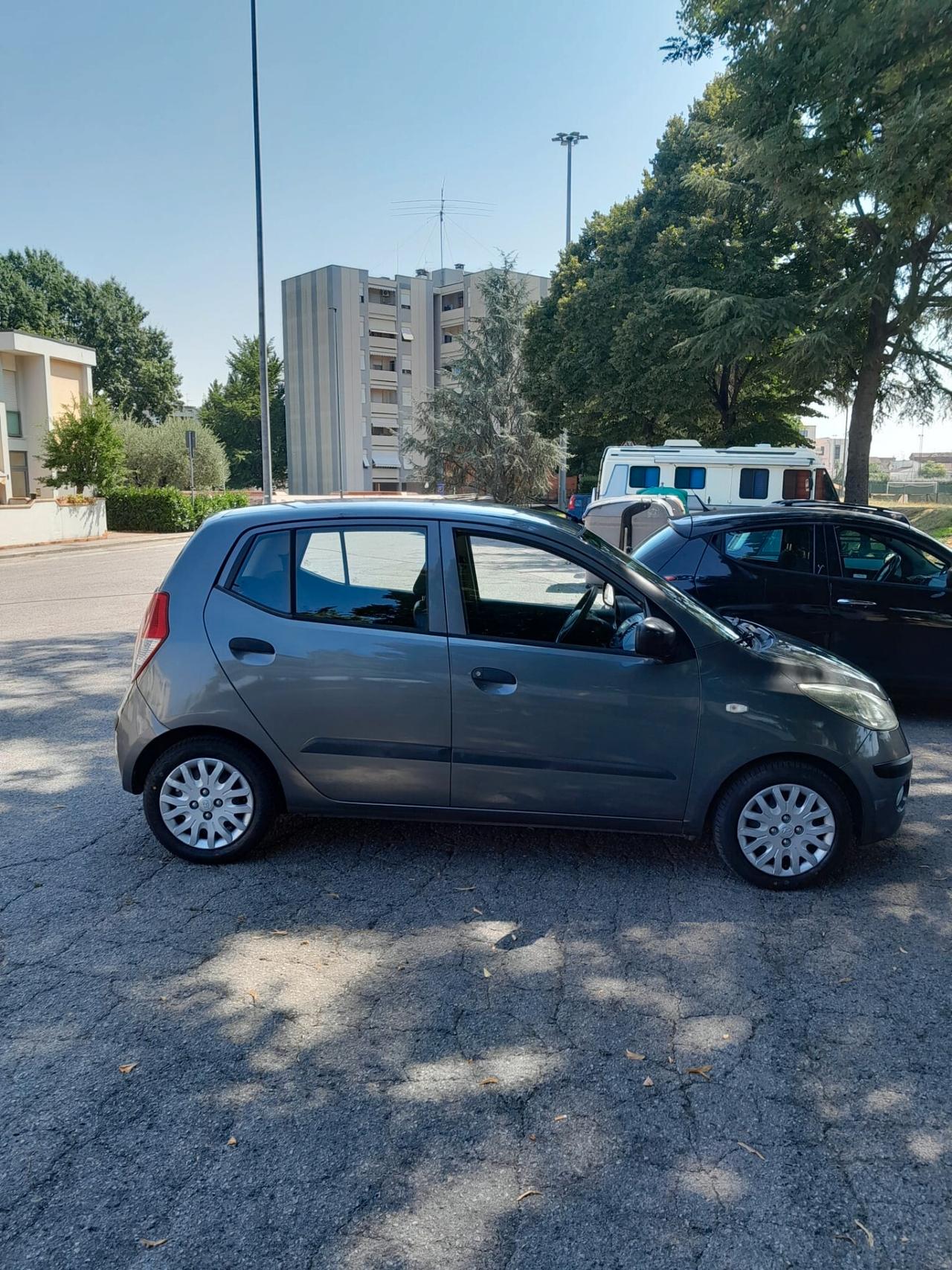 Hyundai i10 1.1 12V Active-DISTRIBUZIONE ESEGUITA-GOMME NUOVE