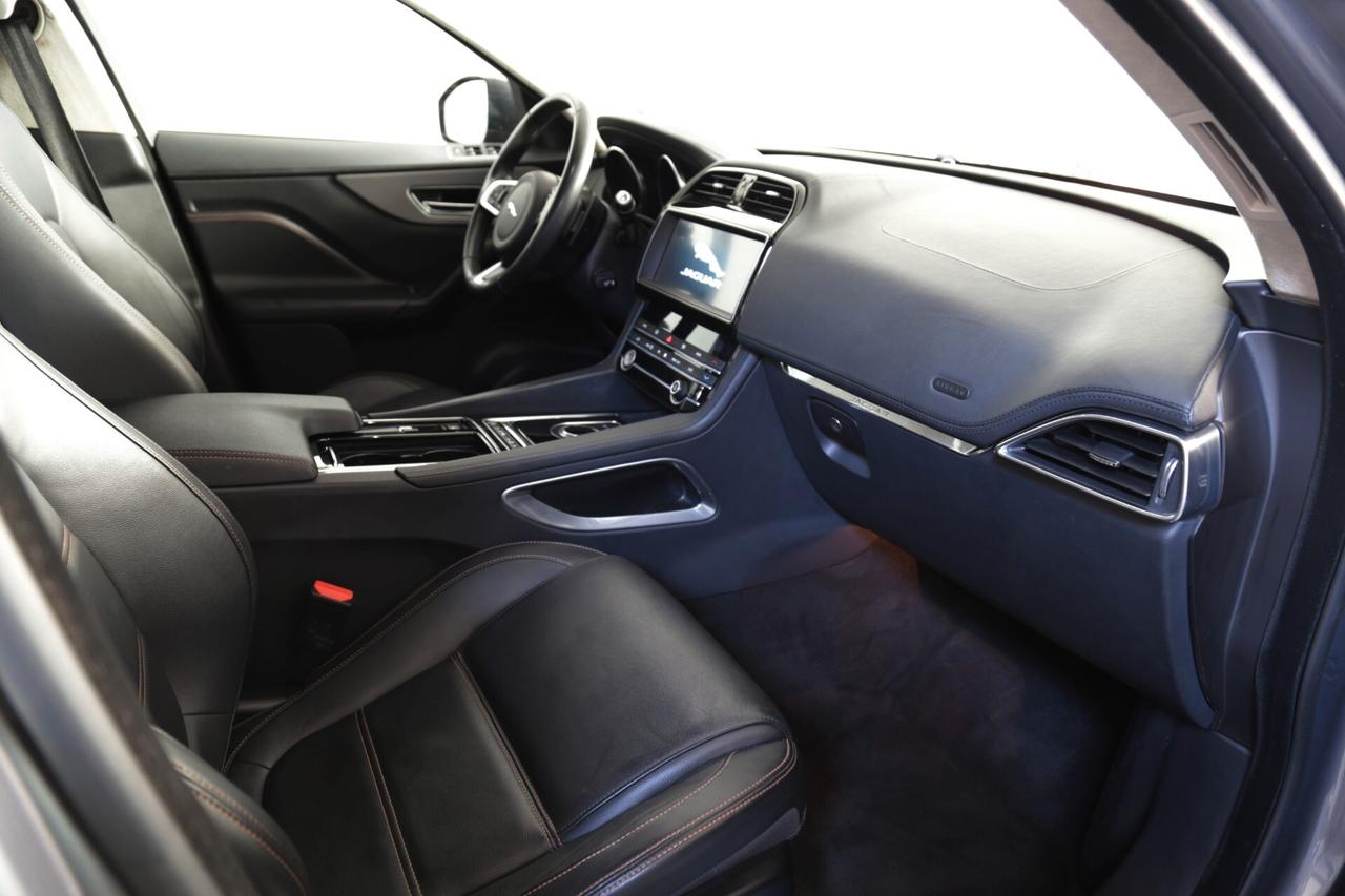 Jaguar F-Pace 2.0 D 180 CV AWD aut. Chequered Flag