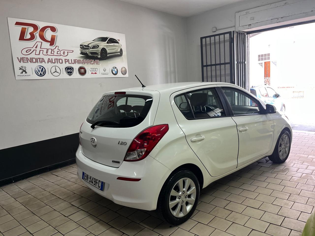 Hyundai i20 1.4 CRDi 5p. Tagliandata 12