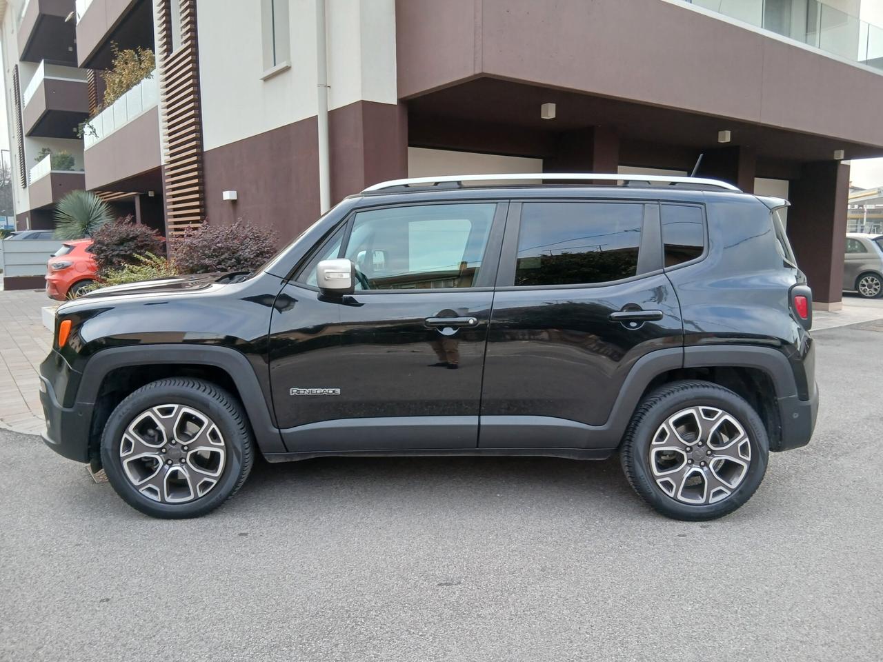 Jeep Renegade 2.0 Mjt 140CV 4WD Active Drive Low Limited tua a € 199 mese
