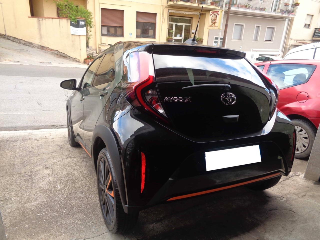 Toyota Aygo X 1.0 VVT-i 72 CV 5 porte Limited S-CVT (Finanziabile)