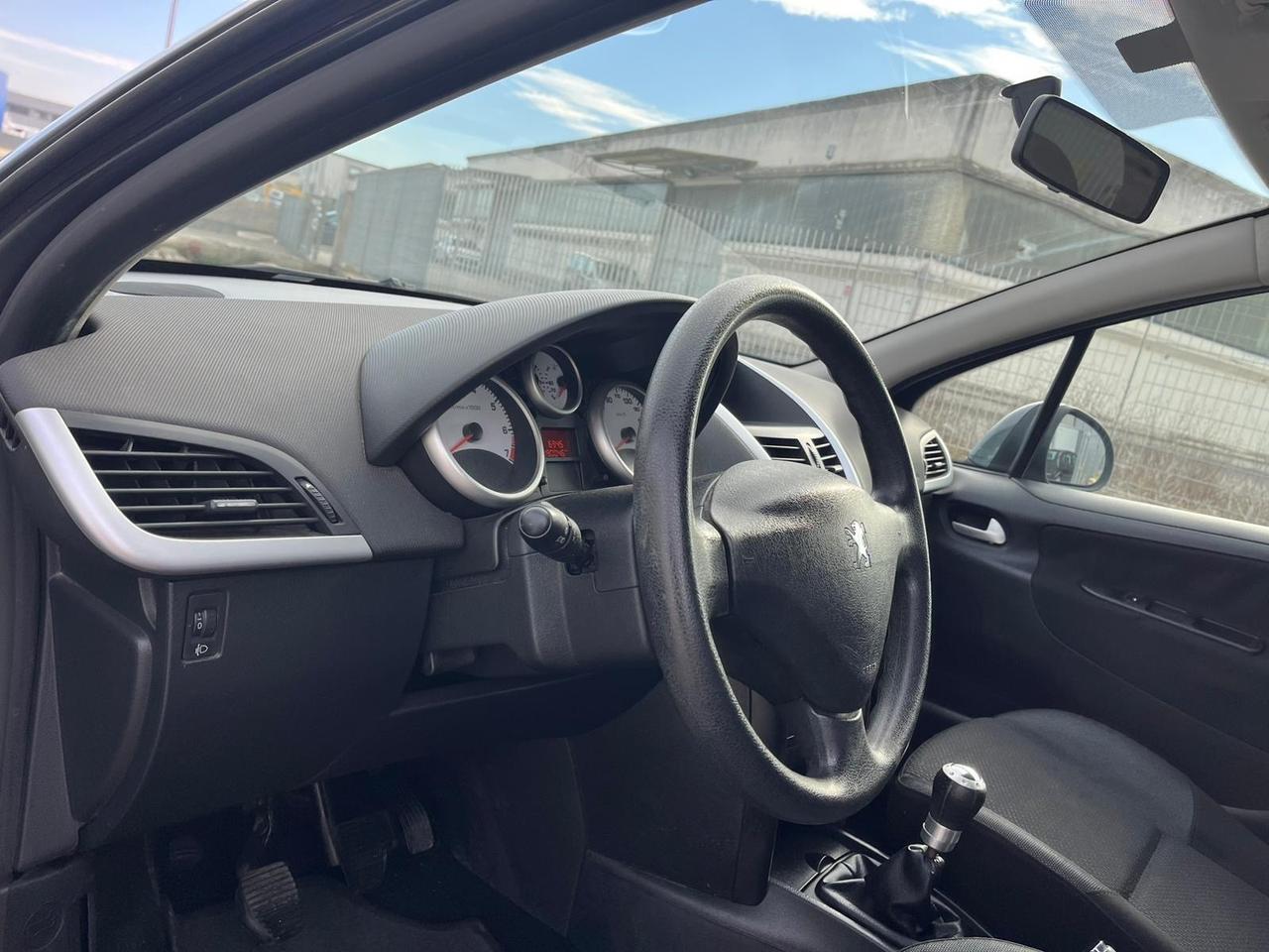 Peugeot 207 1.4 8V 75CV SW Special Edition