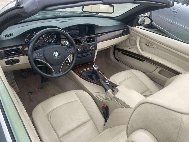 BMW 325 325i Cabrio Attiva