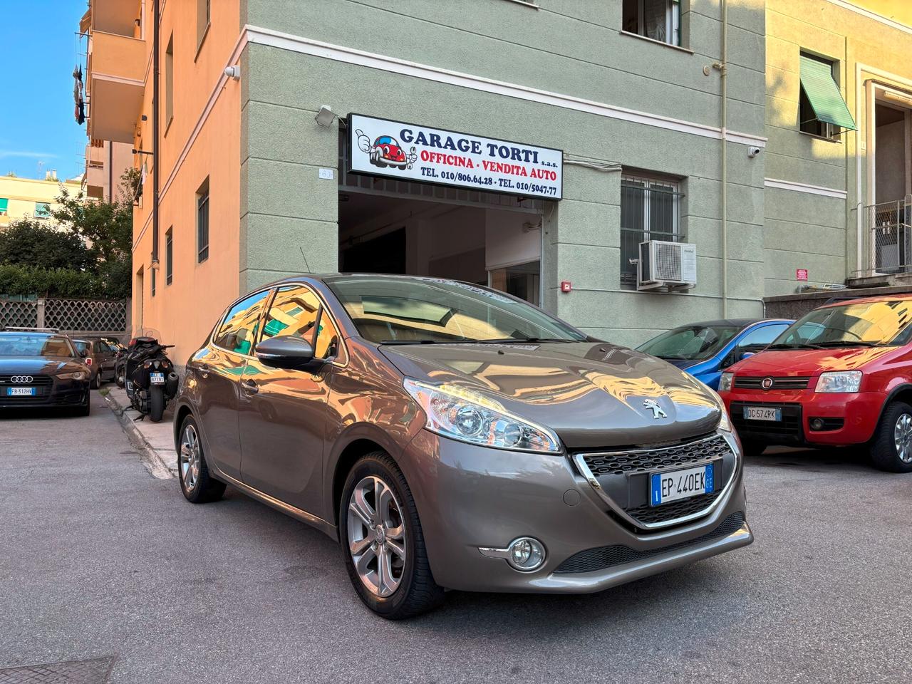 Peugeot 208 1.2 VTi 82 CV 5 porte Active PREZZO REALE TAGLIANDI PEUGEOT