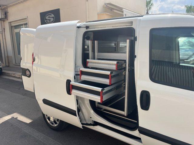 FIAT Doblo' Maxi DOPPIA PORTA CON SCAFFALATURA