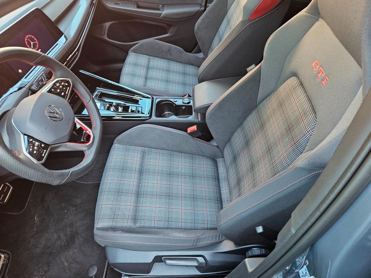 Volkswagen Golf GTI 2.0 TSI DSG- TETTO-MATRIX- CERCHI 19