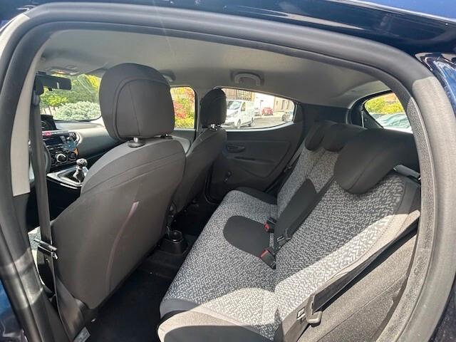 Lancia Ypsilon 1.2 69 CV 5 porte GPL Ecochic Silver