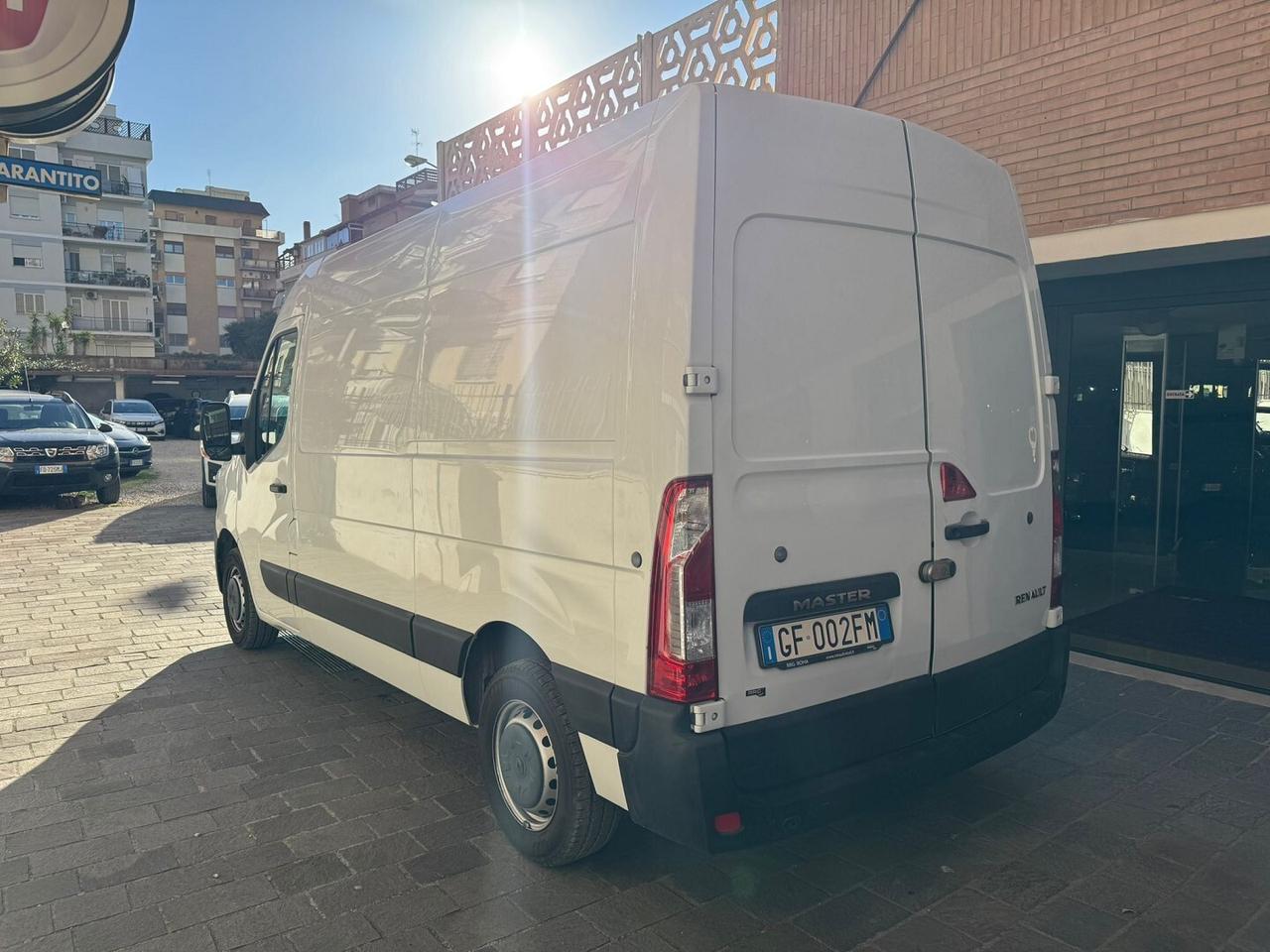 RENAULT Master T35 2.3 dCi 135CV PM-TM