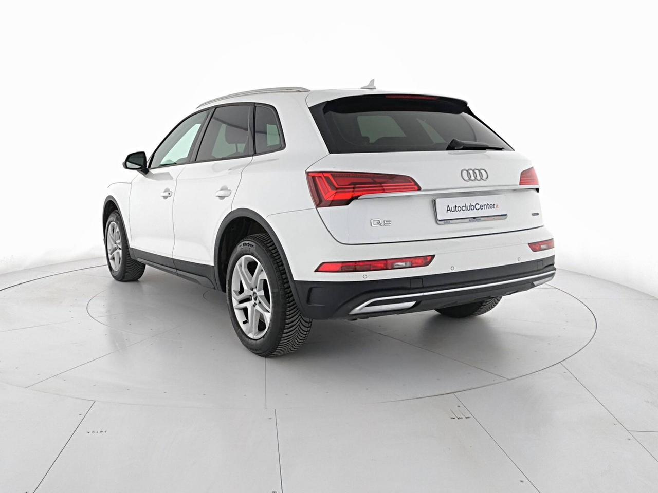 Audi Q5 40 2.0 tdi mhev 12V Business quattro
