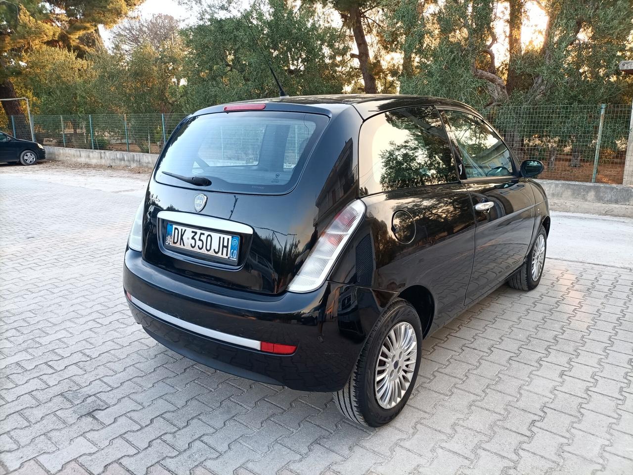 Lancia Ypsilon 1.2 Argento