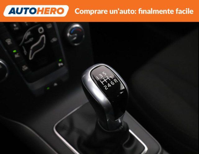 VOLVO V40 T2 Kinetic