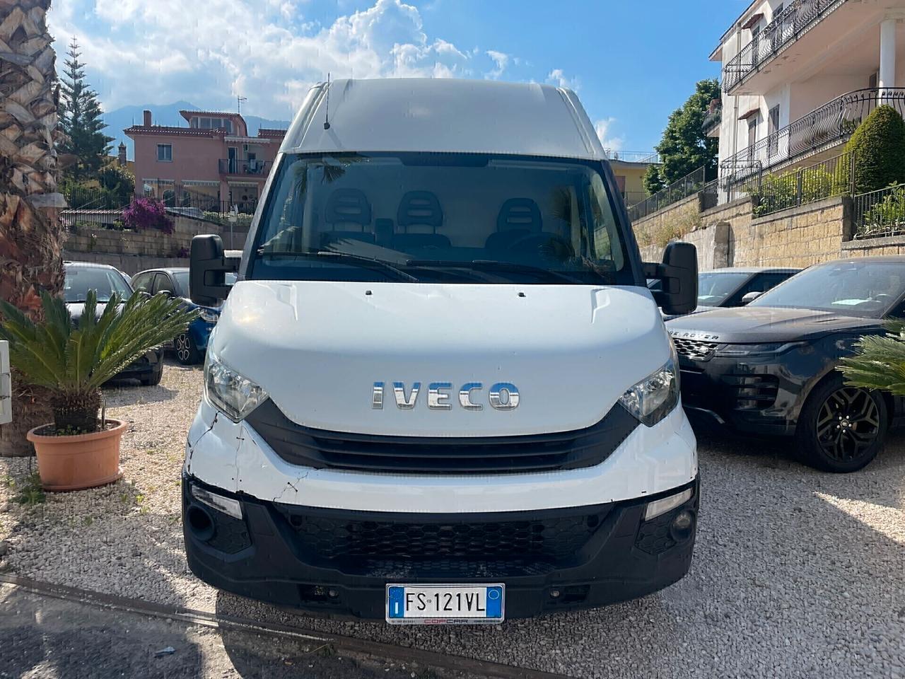 Iveco Daily 35S14 2.3 HPT PL-DC Cabinato 2018
