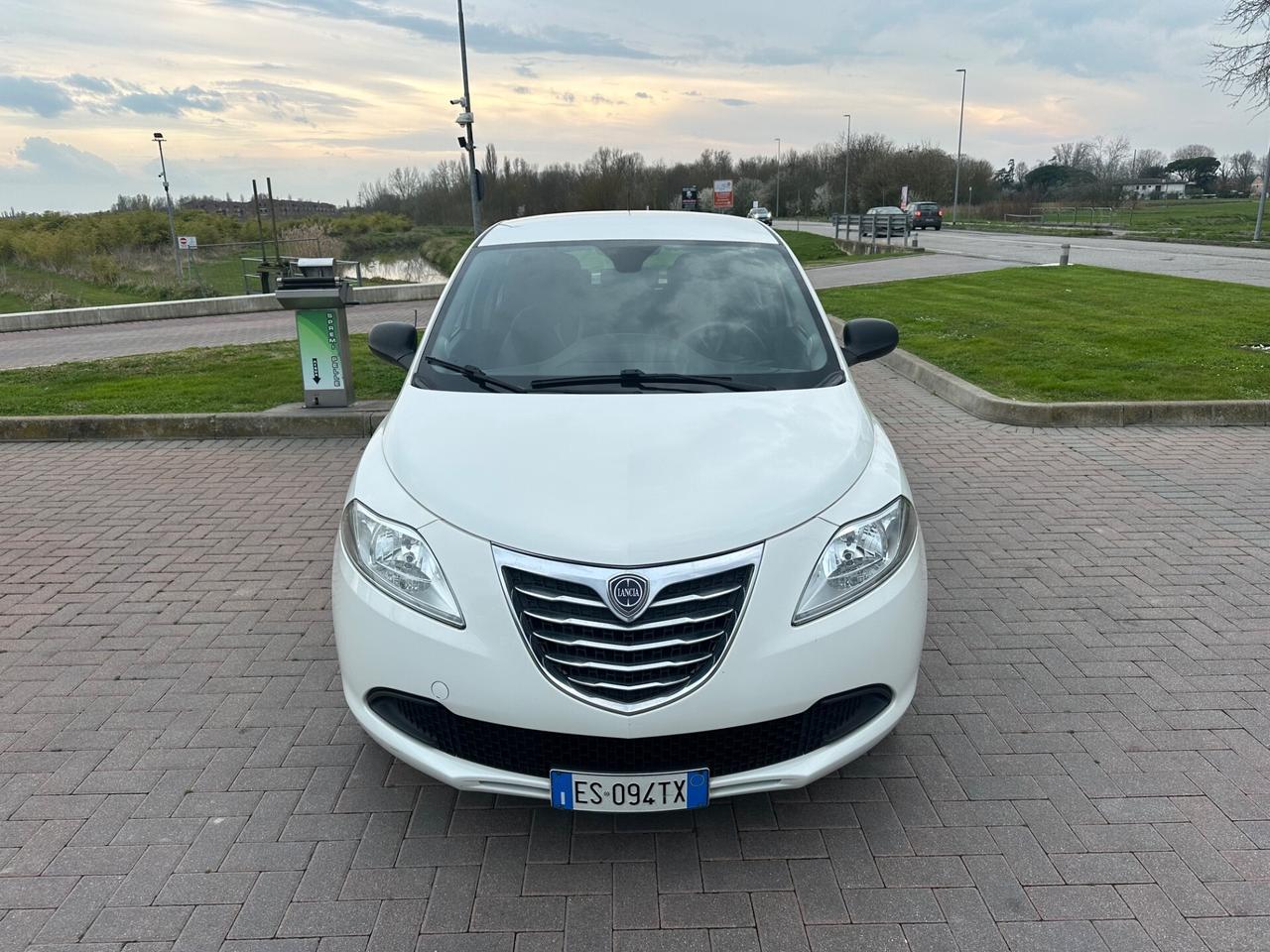 Lancia Ypsilon 1.2 GPL Ecochic Possibile Permuta e Finanziamento