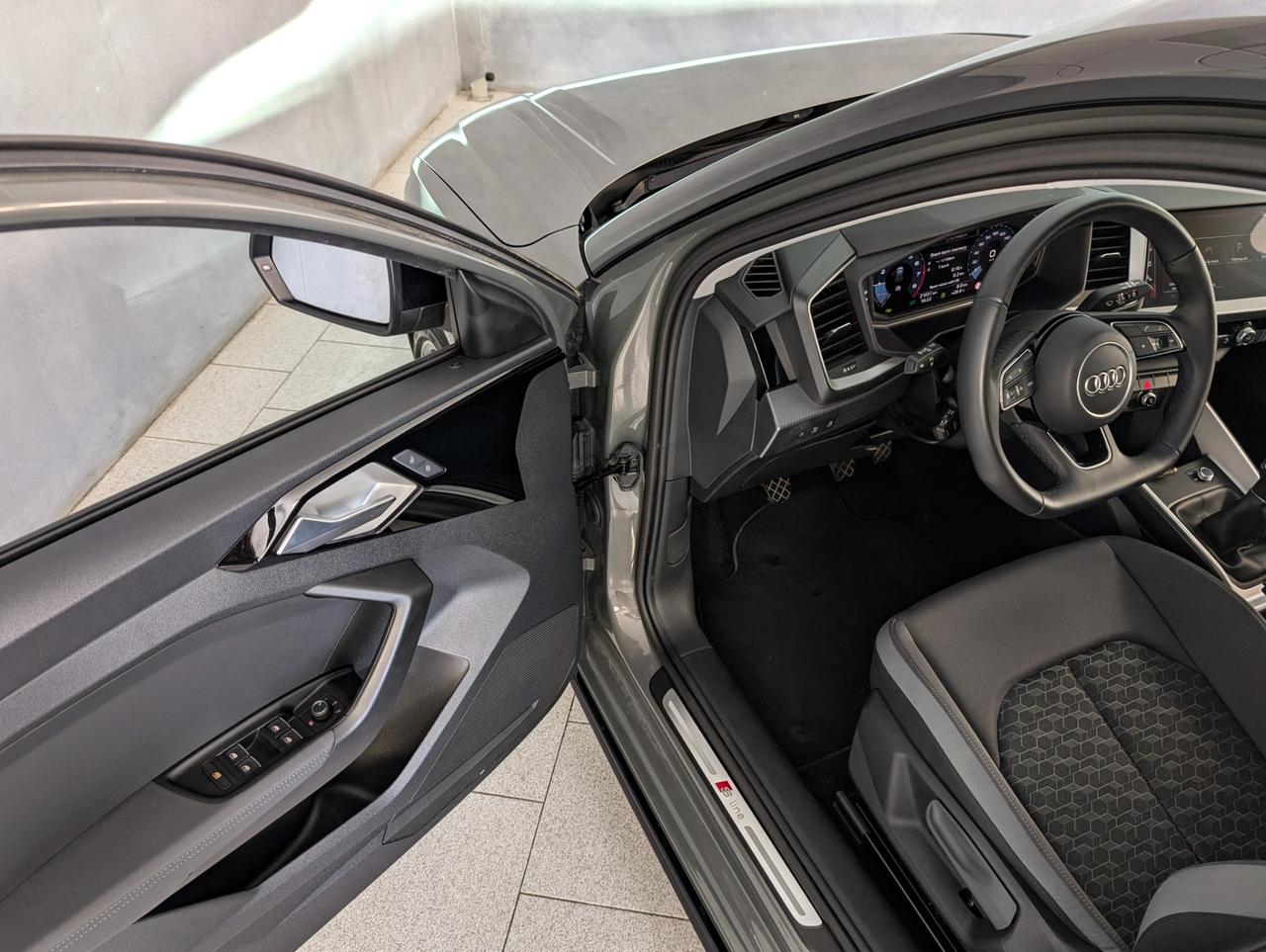 Audi A1 30 TFSI 116cv Adrenalin Black Edition S line