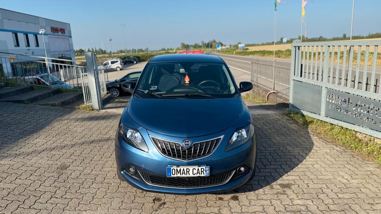 Lancia Ypsilon 1.0 HYBRID 2022