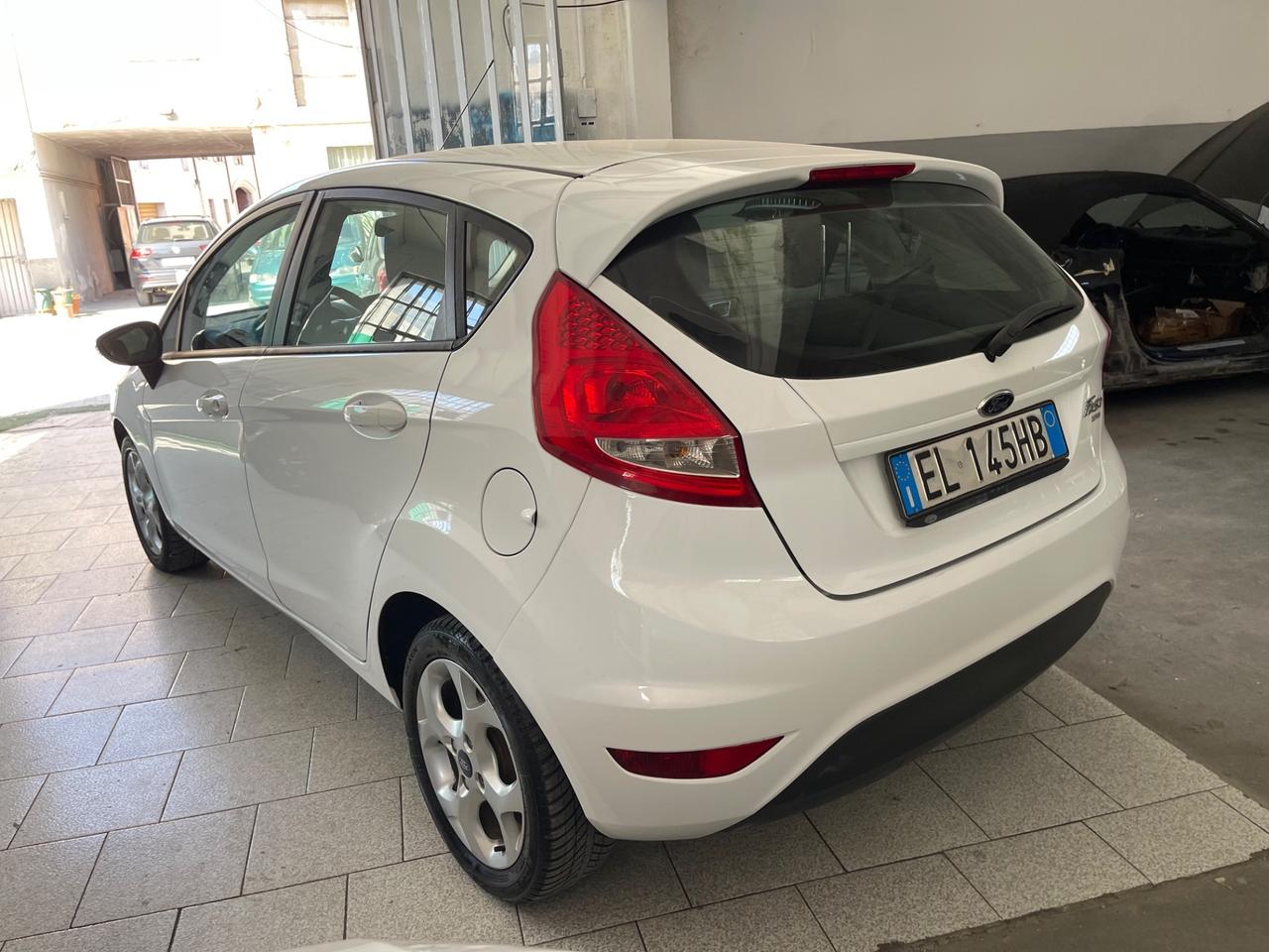 Ford Fiesta Ikon 1.4 5 porte Bz.- GPL