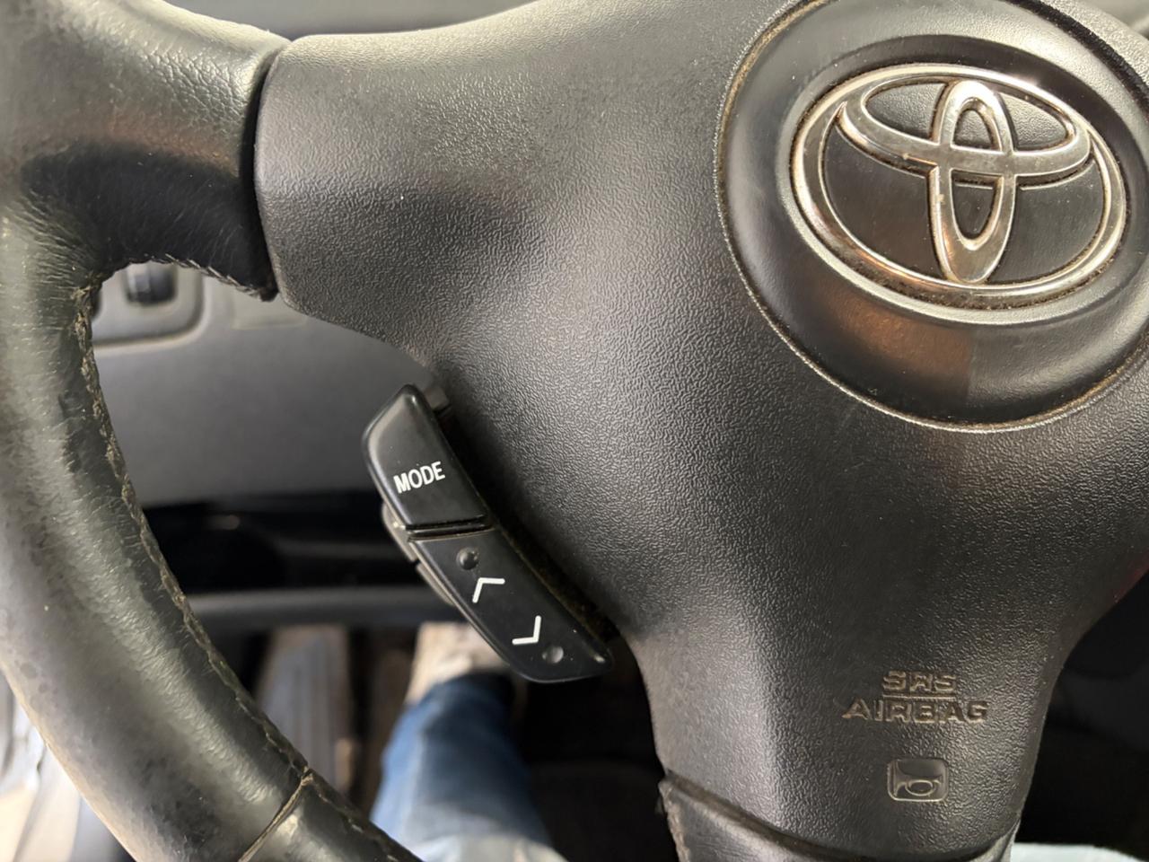 Toyota Yaris 1.3i 16V cat 5 porte Sol