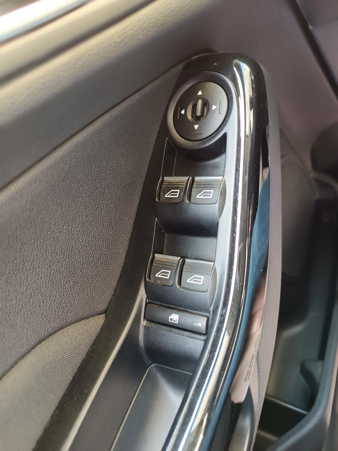 Ford Fiesta 1.5 TDCi 75CV 5 porte TITANIUM NAVI ( 2 unità)