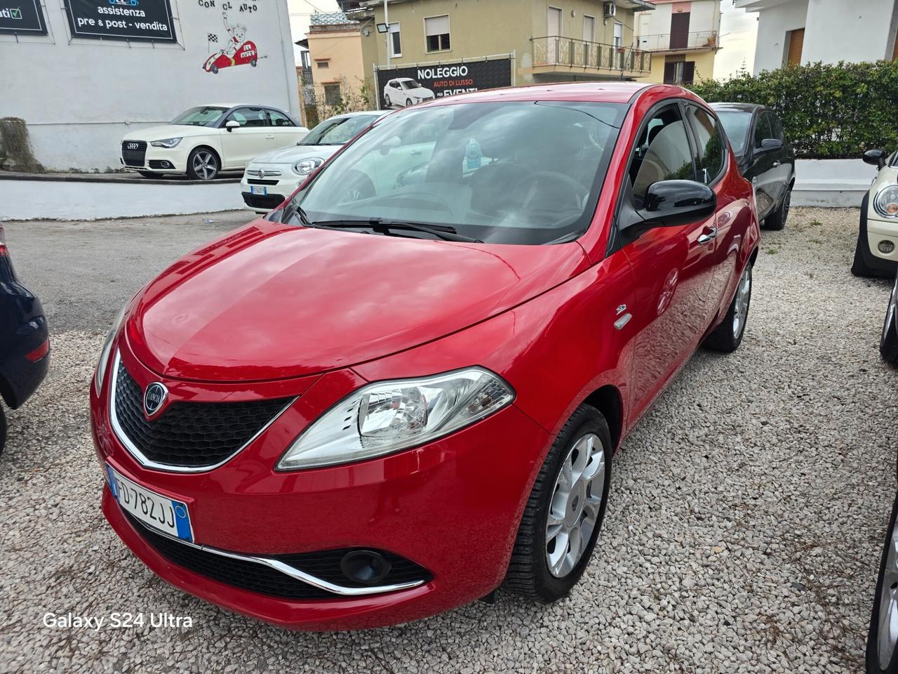 Lancia Ypsilon 1.2 69 CV 5 porte Gold