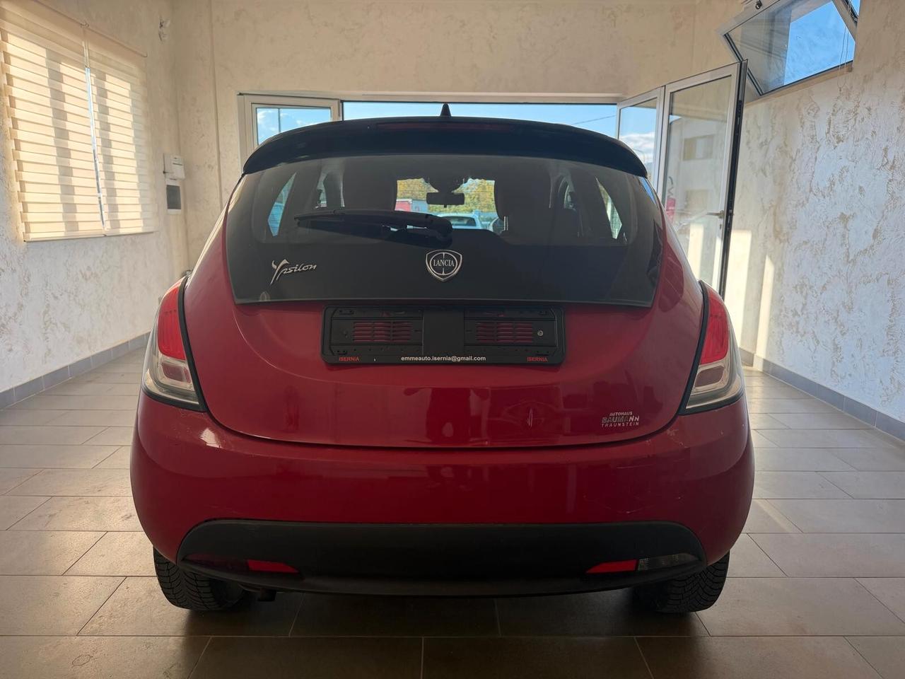 Lancia Ypsilon 1.2 69 CV 5 porte S&S Black&Red