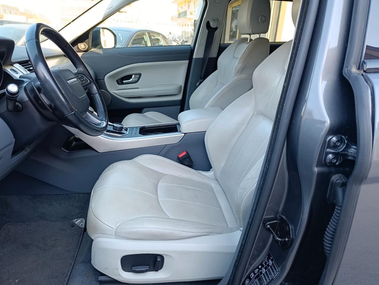 Land Rover Range Evoque 2.0 TD4 150 CV 5p. Pure