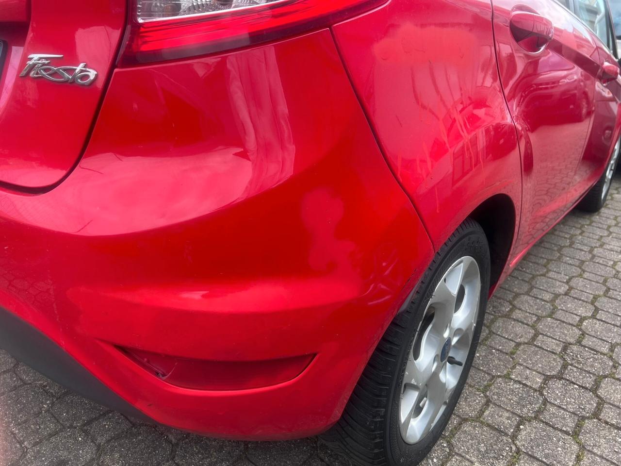 Ford Fiesta 1.4 TDCi 70CV 5 porte Titanium