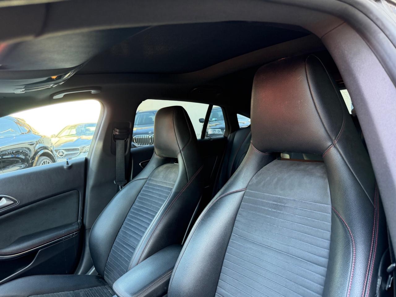 Mercedes-benz CLA 220 d S.W. Automatic Premium Dark Night
