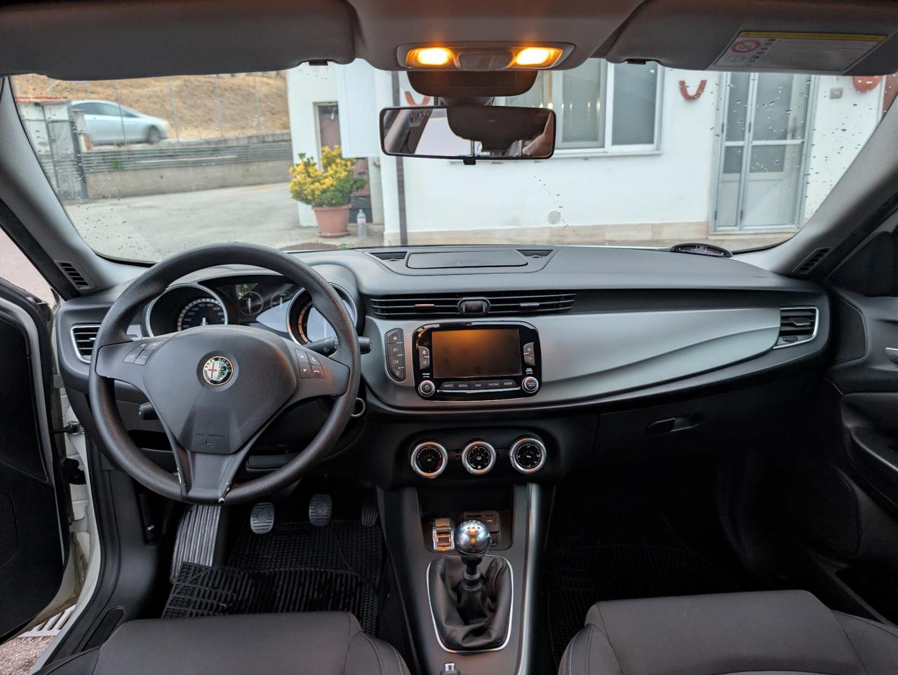 ALFA GIULIETTA 1.6 JTDm - NAVI - CRUISE - 136.000 KM