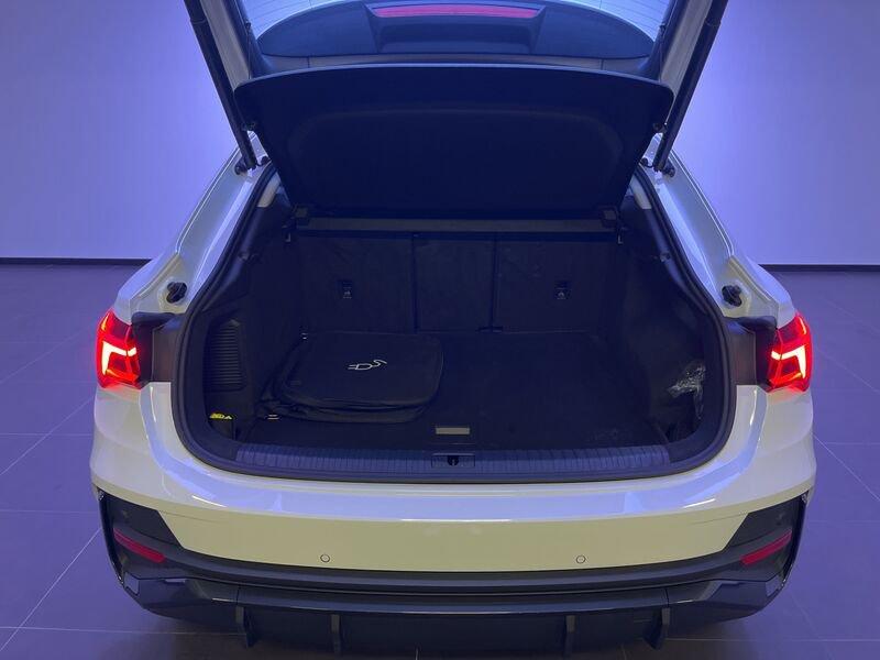 Audi Q3 Audi Sportback Business Plus 45 TFSI e 180(245) kW(PS) S tronic