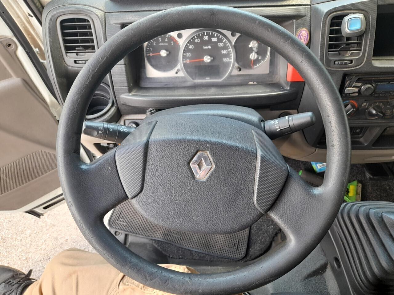 Renault Trucks Maxity 130.35/5 2.5 DXi PL-RG Cabinato