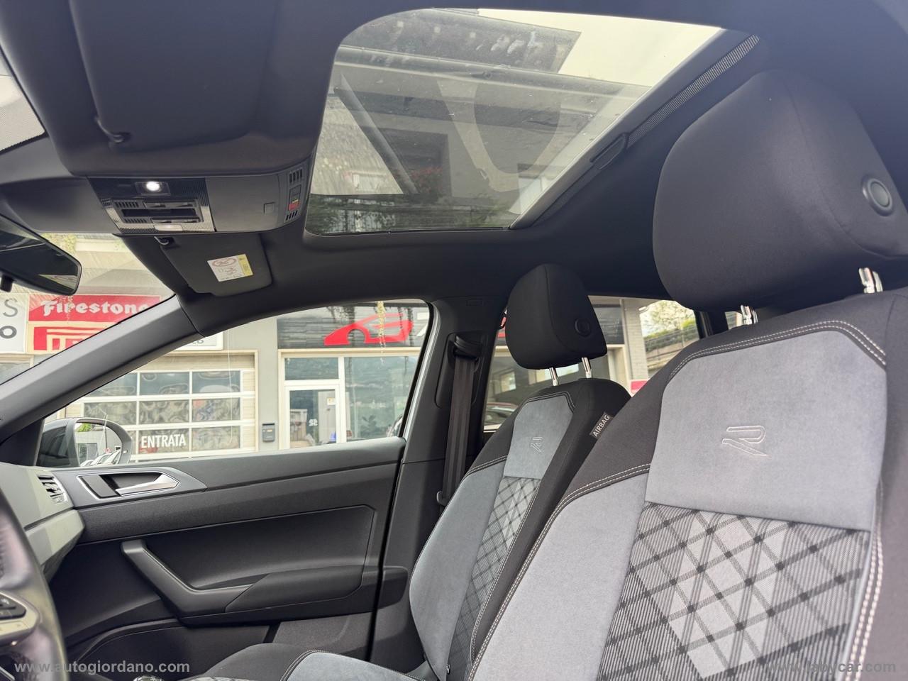 VOLKSWAGEN Taigo 1.0 TSI 110 CV R-Line