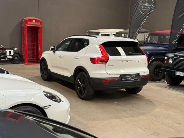 VOLVO XC40 T2 Geartronic Momentum *OK NEOPATENTATI / IVA*