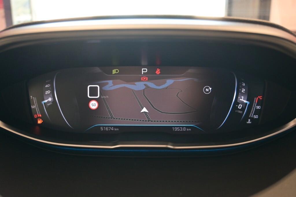 PEUGEOT 3008 1.5 BLUEHDI 130CV EAT8 SeS ALLURE PACK ( FARI LED - I-COCKPIT - CRUISE - NAVI - MIRROR - PDC - TELECAMERA POST. - CERCHI 18 )
