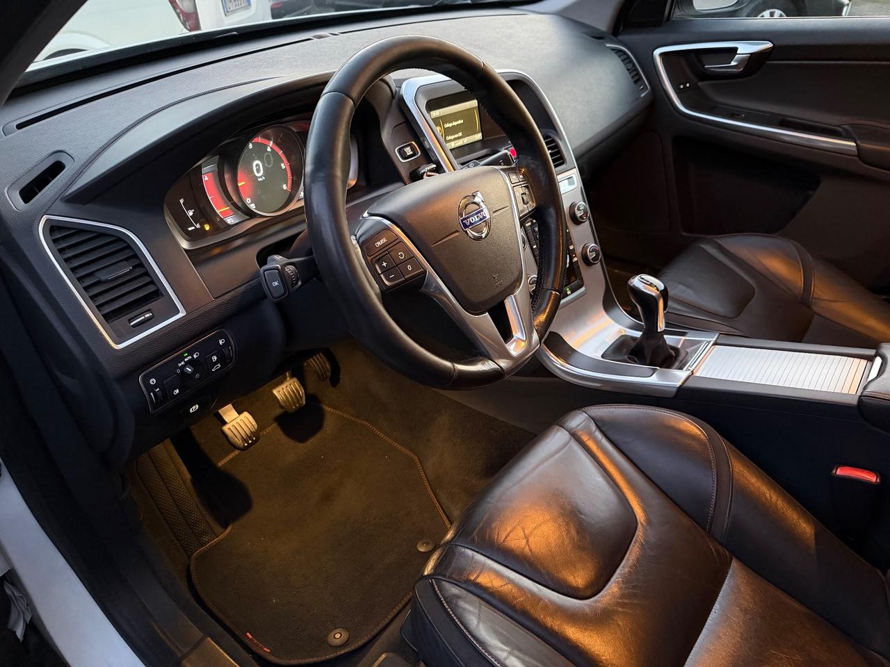 Volvo XC60 2.0 D3 150CV OCEAN RACE EURO6