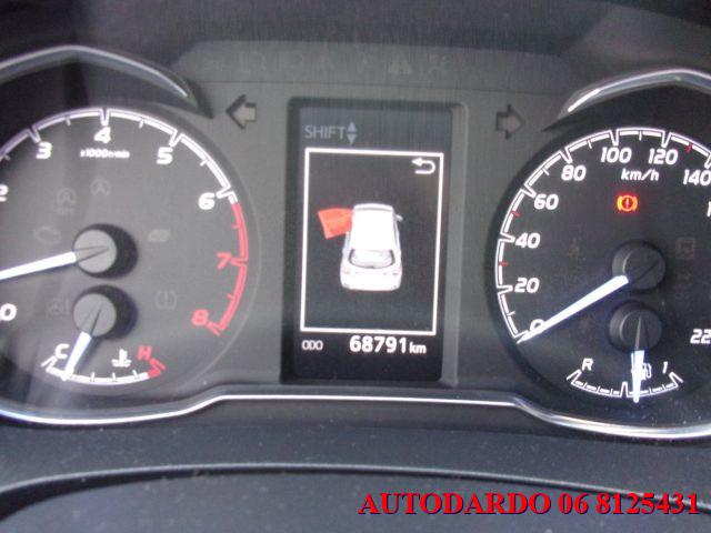 TOYOTA Yaris 1.5 5 porte LOUNGE