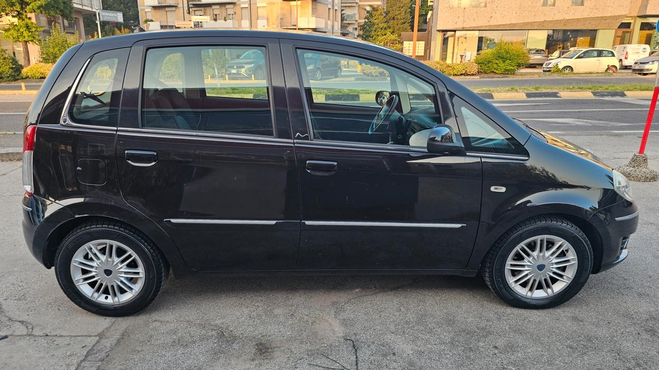 Lancia MUSA 1.6 Multijet Poltrona Frau