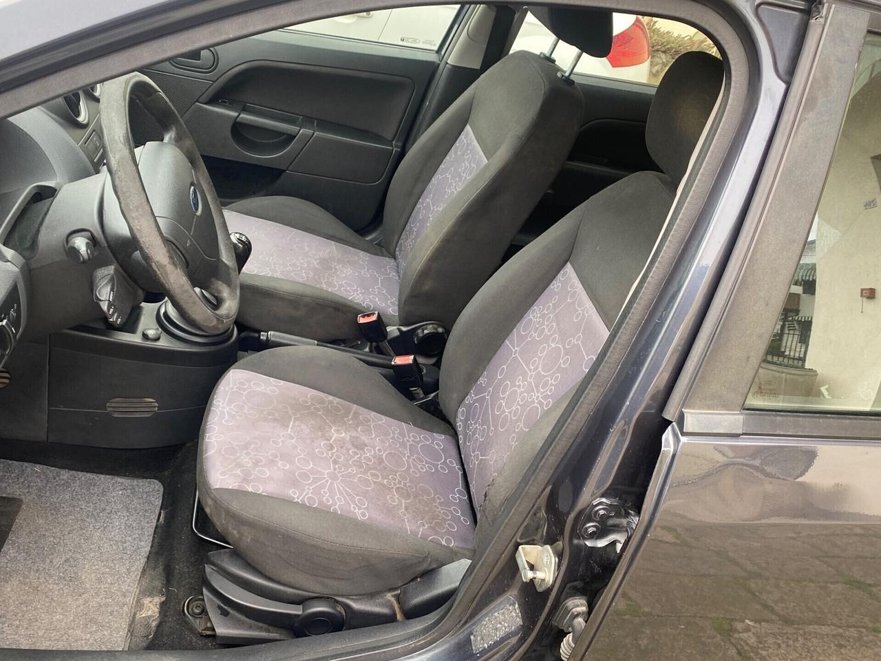 Ford Fiesta 1.2 16V 5p. Neopatentati