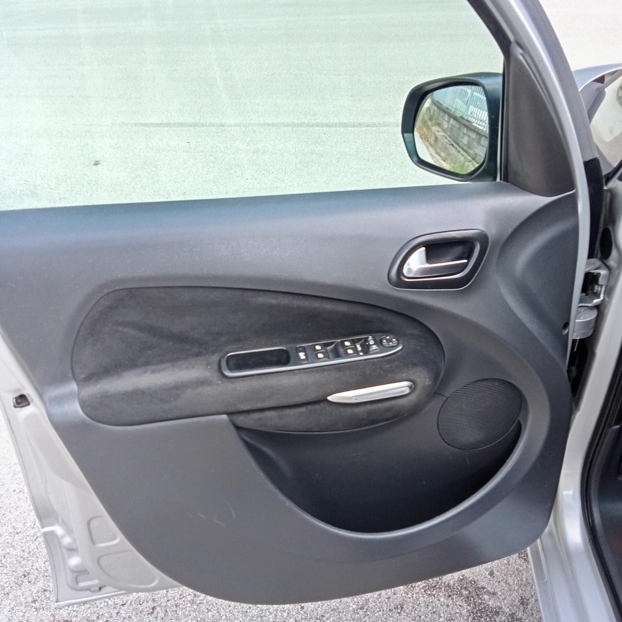 Citroen C3 Picasso 100 Exclusive E6 016
