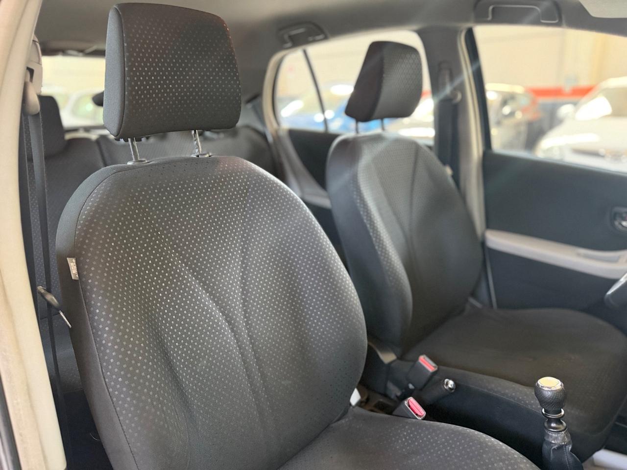 Toyota Yaris 1.3 5 porte Sol NEOPATENTATI