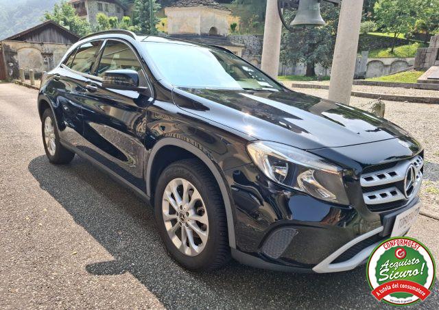 MERCEDES-BENZ GLA 200 d Automatic Business