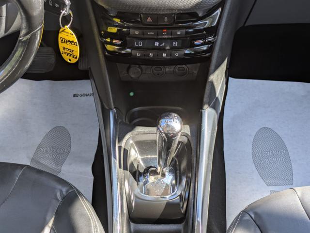 PEUGEOT 2008 1.6d 92cv CAMBIO AL VOLANTE NAVI CERCHI IN LEGA