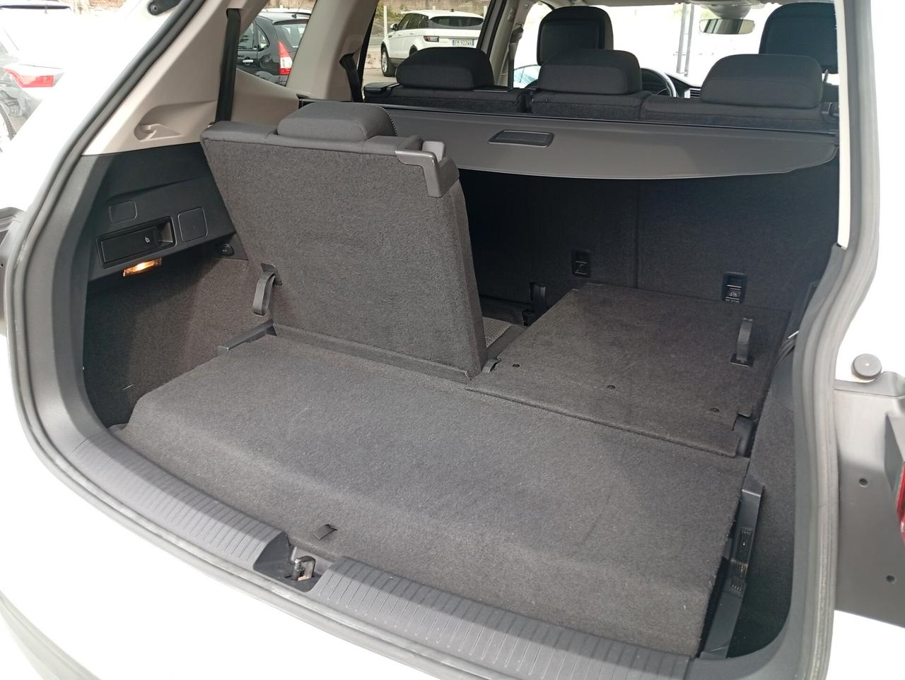 Volkswagen Tiguan Allspace 2.0 TDI SCR DSG Business BMT 7 Posti