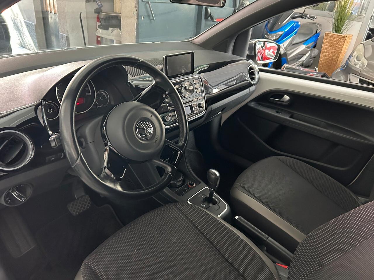 Volkswagen up! 1.0 75 CV 5p. high