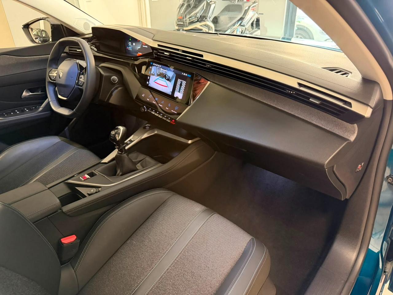 Peugeot 308 PureTech Turbo 130 S&S Allure rate da 170 € al mese